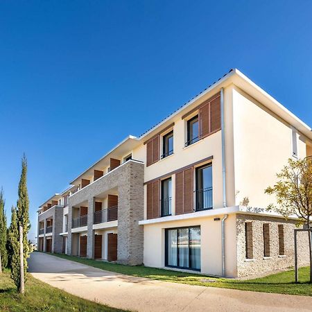 Ibis Styles Cabries Aix-En-Provence Tgv Hotel Bagian luar foto