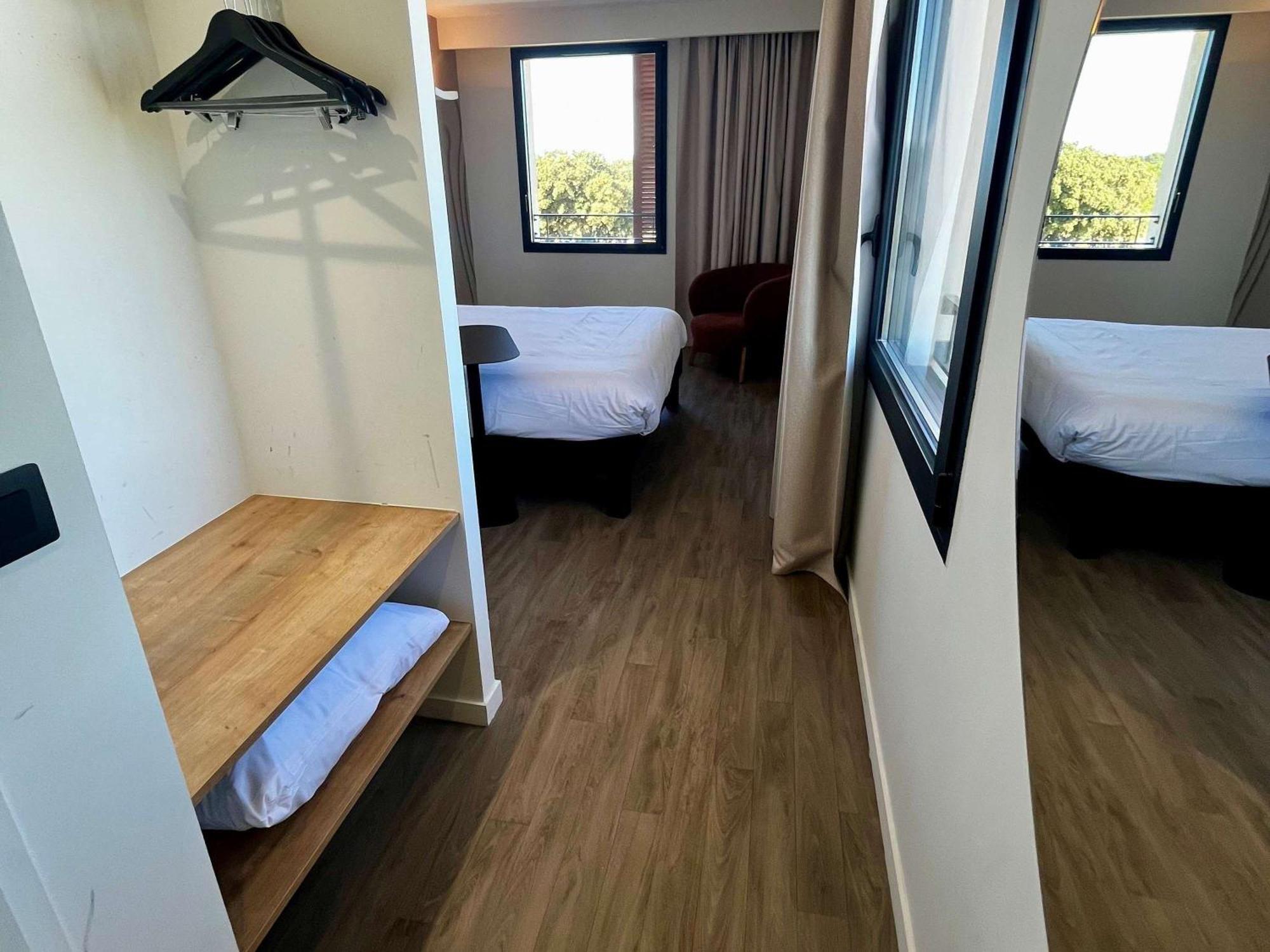 Ibis Styles Cabries Aix-En-Provence Tgv Hotel Bagian luar foto
