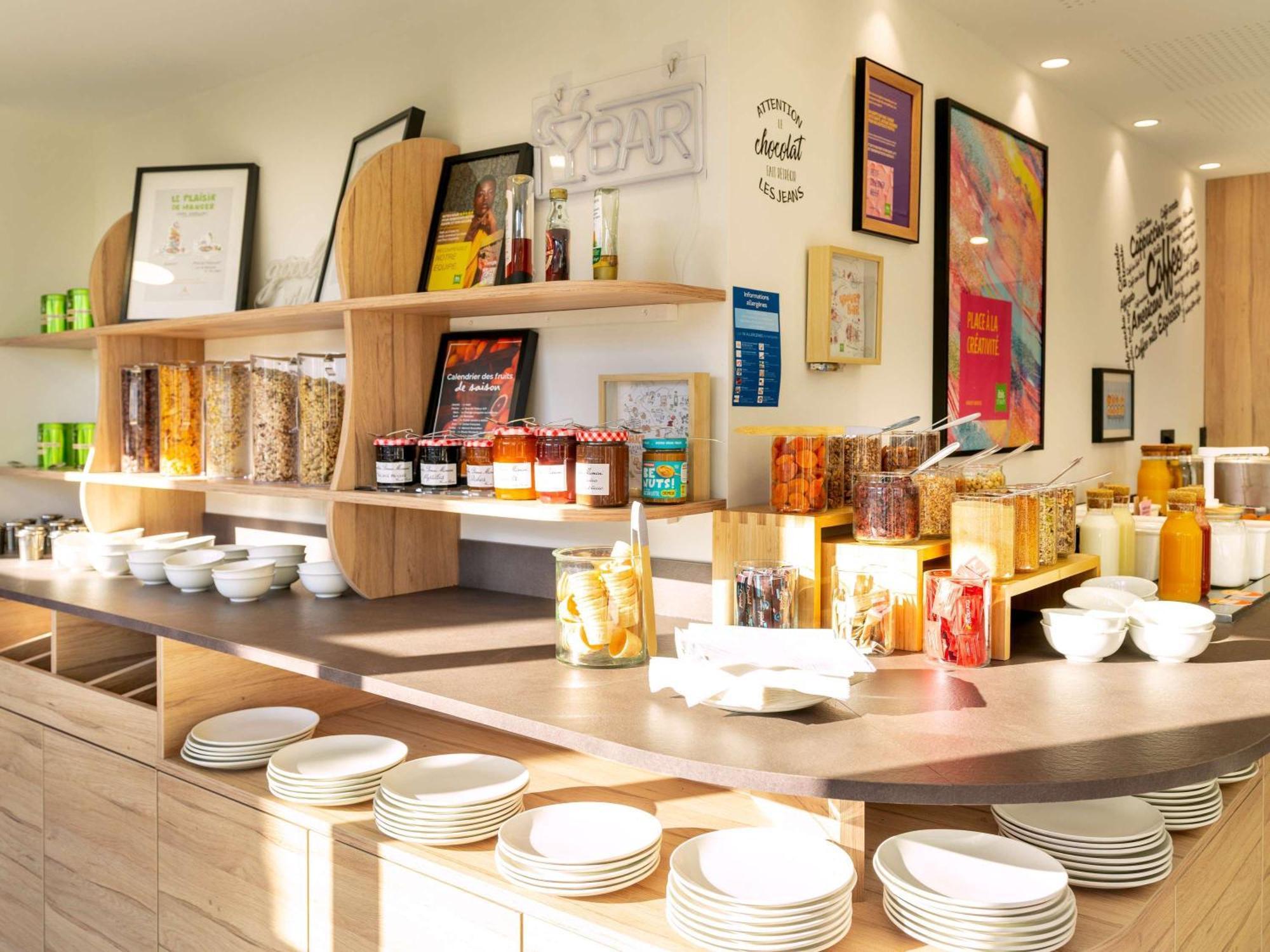 Ibis Styles Cabries Aix-En-Provence Tgv Hotel Bagian luar foto