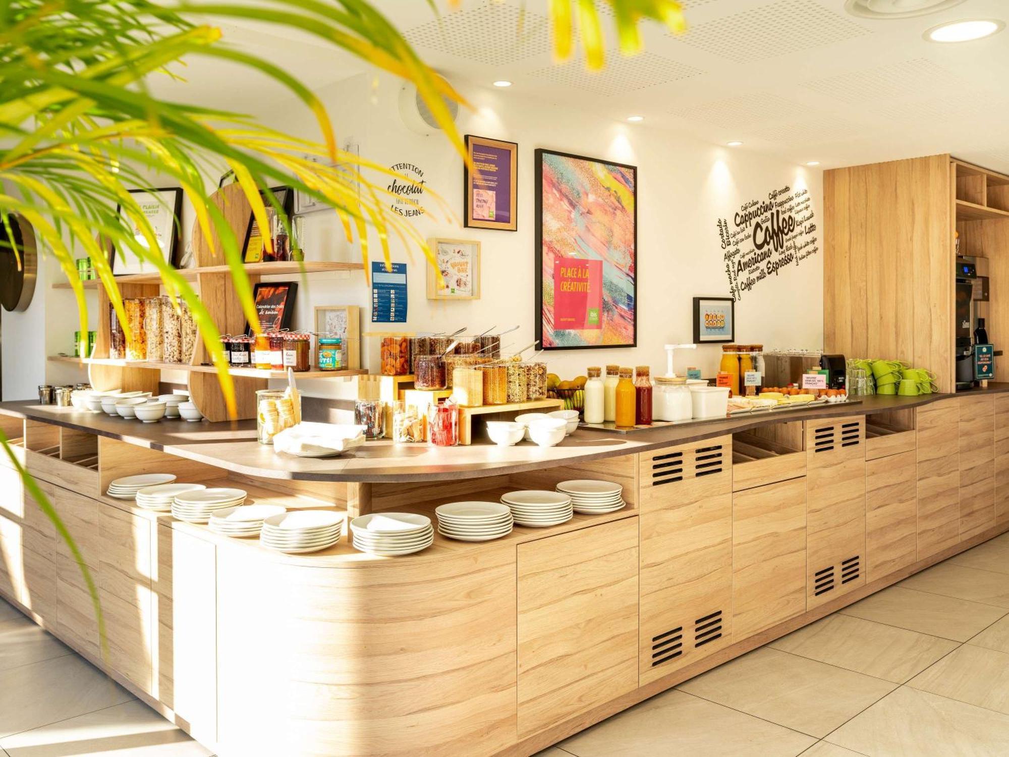 Ibis Styles Cabries Aix-En-Provence Tgv Hotel Bagian luar foto