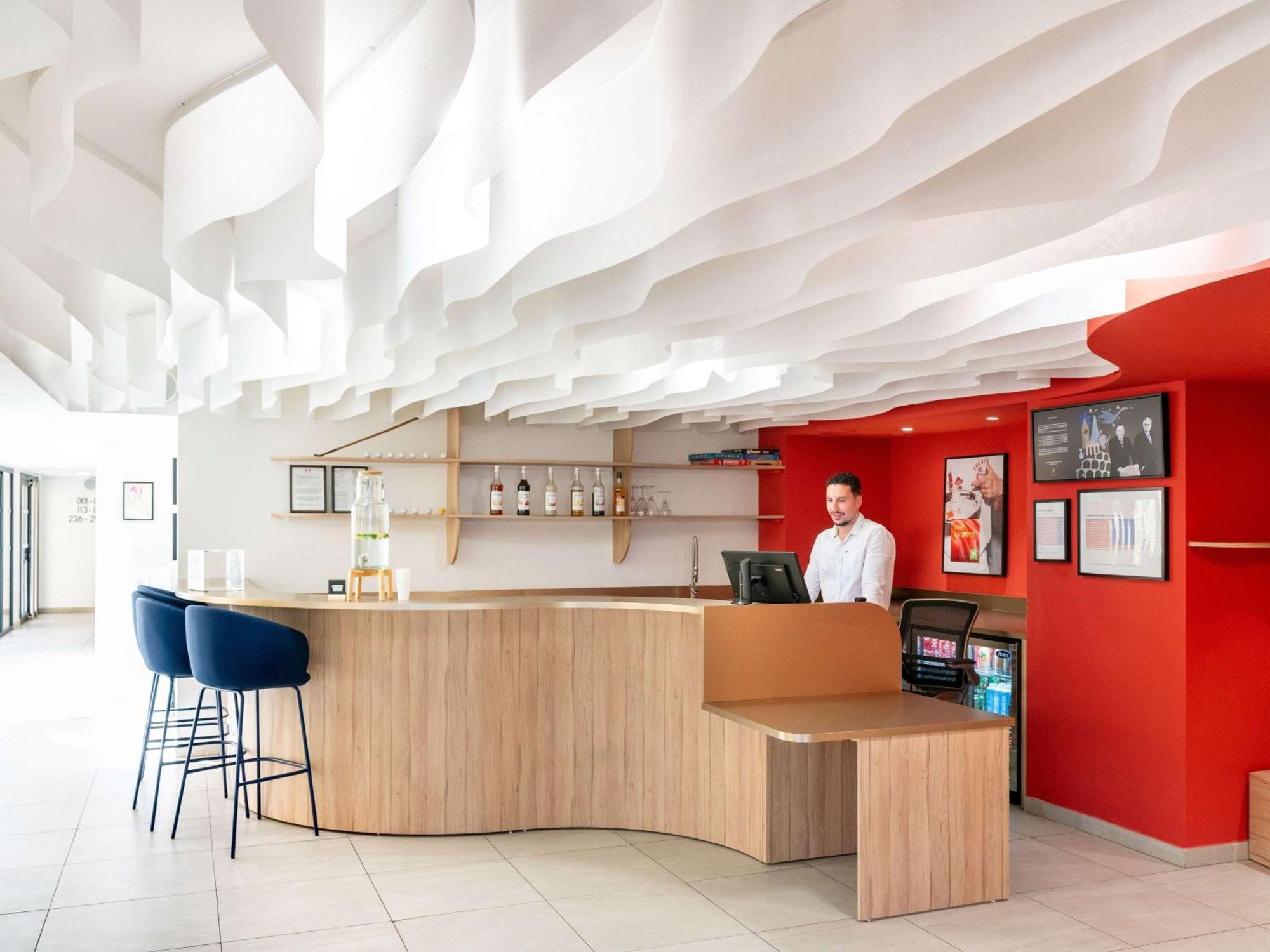 Ibis Styles Cabries Aix-En-Provence Tgv Hotel Bagian luar foto